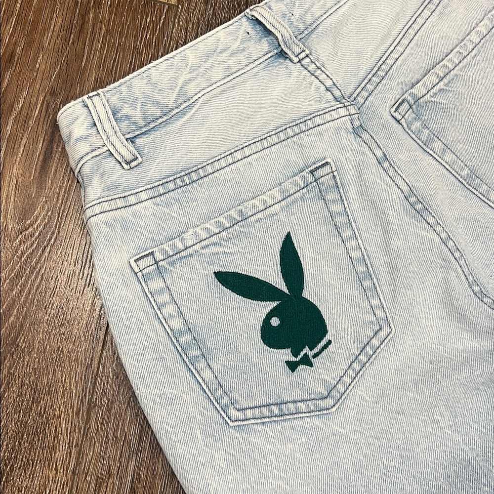 PLAYBOY BY PACSUN Cloud Ten V Dip Boyfriend Distressed Ripped Jeans - Picture 11 of 14